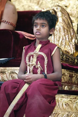 http://nithyananda.org/sites/default/files/photo-gallery/IMG_0273_3.JPG