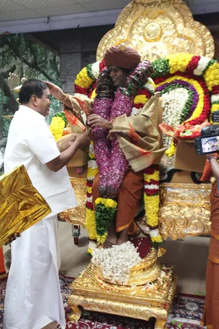 http://nithyananda.org/sites/default/files/photo-gallery/IMG_0514_1.JPG