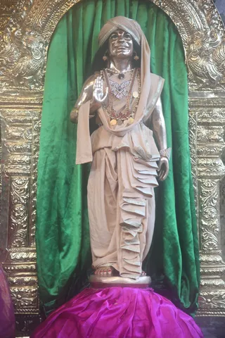http://nithyananda.org/sites/default/files/photo-gallery/IMG_0580.JPG