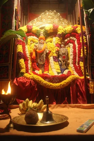 http://nithyananda.org/sites/default/files/photo-gallery/IMG_0726.JPG