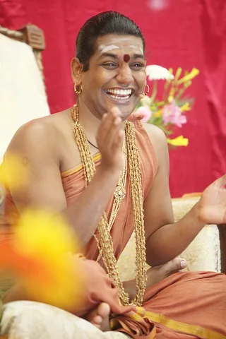 http://nithyananda.org/sites/default/files/photo-gallery/IMG_0935.JPG