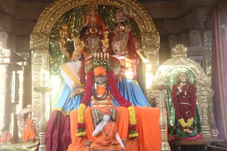 http://nithyananda.org/sites/default/files/photo-gallery/IMG_0980.JPG