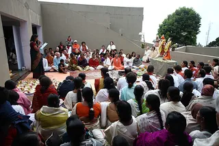 http://nithyananda.org/sites/default/files/photo-gallery/IMG_1652_0.JPG