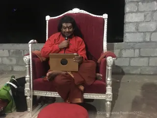 http://nithyananda.org/sites/default/files/photo-gallery/IMG_1886%202.JPG