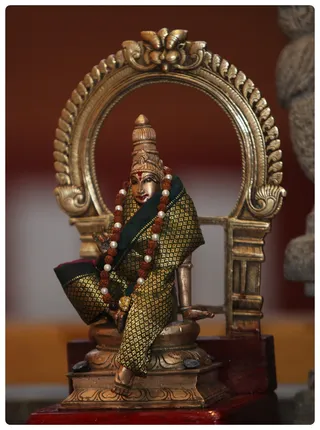 http://nithyananda.org/sites/default/files/photo-gallery/IMG_2070_0.JPG