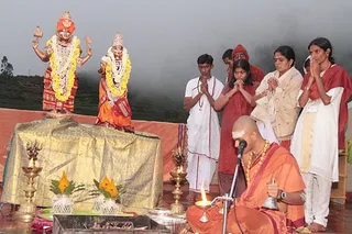 http://nithyananda.org/sites/default/files/photo-gallery/IMG_2258_1.JPG