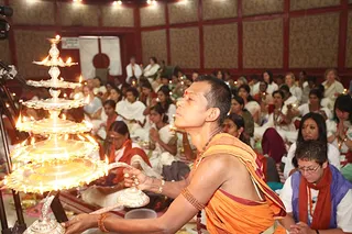 http://nithyananda.org/sites/default/files/photo-gallery/IMG_3272_1.JPG