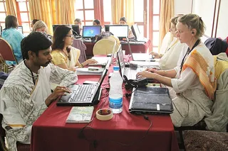 http://nithyananda.org/sites/default/files/photo-gallery/IMG_3630.JPG
