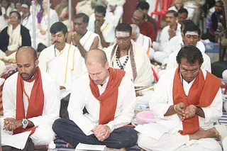 http://nithyananda.org/sites/default/files/photo-gallery/IMG_3705_0.JPG