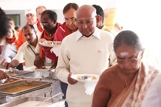 http://nithyananda.org/sites/default/files/photo-gallery/IMG_3989_2.JPG