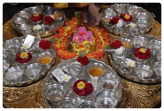 http://nithyananda.org/sites/default/files/photo-gallery/IMG_4150-111-6-13-3.JPG