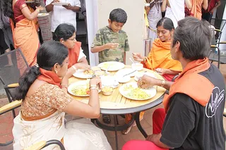 http://nithyananda.org/sites/default/files/photo-gallery/IMG_4172_0.JPG