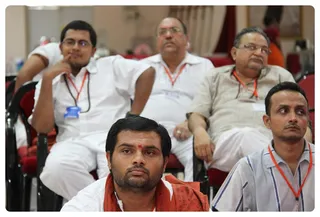 Inner Awakening Participants Listening to Swamiji
