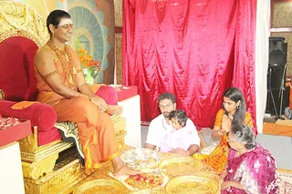 http://nithyananda.org/sites/default/files/photo-gallery/IMG_4610.JPG