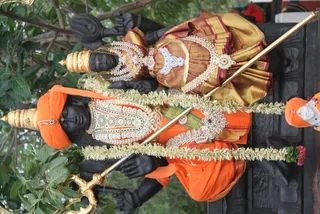 http://nithyananda.org/sites/default/files/photo-gallery/IMG_4643.JPG