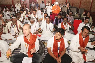 http://nithyananda.org/sites/default/files/photo-gallery/IMG_4653%20%282%29.JPG