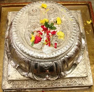 http://nithyananda.org/sites/default/files/photo-gallery/IMG_4922.JPG