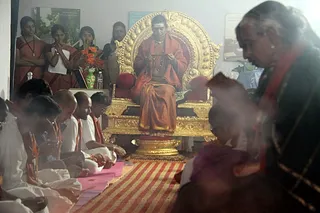 http://nithyananda.org/sites/default/files/photo-gallery/IMG_4983_0.JPG