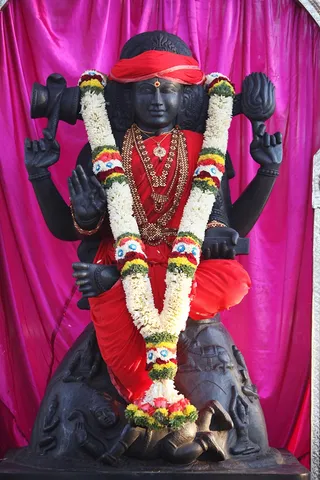 http://nithyananda.org/sites/default/files/photo-gallery/IMG_5059_0.JPG