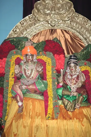http://nithyananda.org/sites/default/files/photo-gallery/IMG_5578.JPG