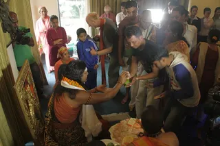 http://nithyananda.org/sites/default/files/photo-gallery/IMG_5870_0.JPG
