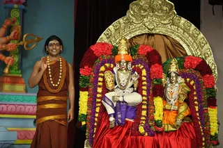 http://nithyananda.org/sites/default/files/photo-gallery/IMG_5884.JPG