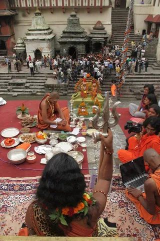 http://nithyananda.org/sites/default/files/photo-gallery/IMG_5898_0.JPG