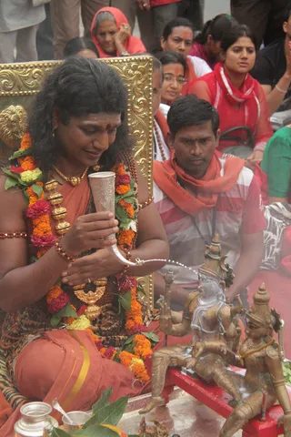 http://nithyananda.org/sites/default/files/photo-gallery/IMG_6026_0.JPG