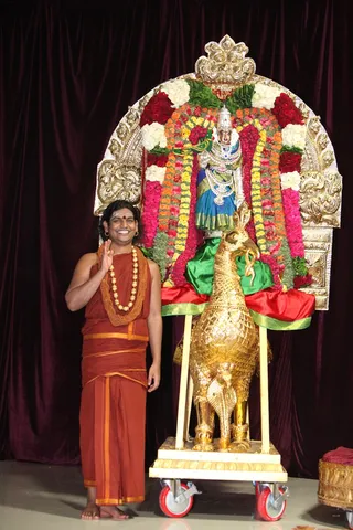 https://nithyananda.org/sites/default/files/photo-gallery/IMG_6212.JPG?1366225330
