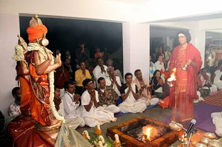 http://nithyananda.org/sites/default/files/photo-gallery/IMG_6974_0.JPG