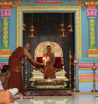http://nithyananda.org/sites/default/files/photo-gallery/IMG_7325_0.JPG