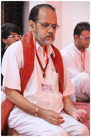 Inner Awakening Participants in Meditation