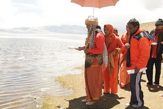 http://nithyananda.org/sites/default/files/photo-gallery/IMG_7675.JPG
