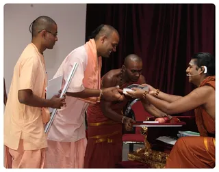 http://nithyananda.org/sites/default/files/photo-gallery/IMG_7748.JPG