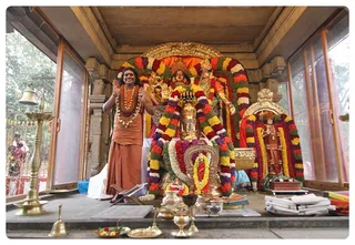 http://nithyananda.org/sites/default/files/photo-gallery/IMG_8103.JPG