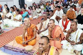 http://nithyananda.org/sites/default/files/photo-gallery/IMG_8106_0.JPG