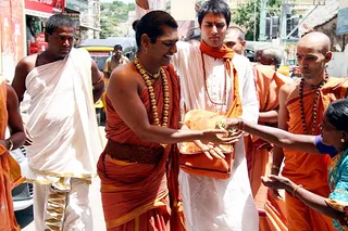 http://nithyananda.org/sites/default/files/photo-gallery/IMG_8207_0.JPG