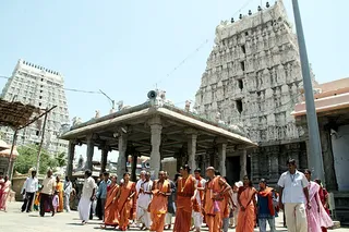 http://nithyananda.org/sites/default/files/photo-gallery/IMG_8243_0.JPG