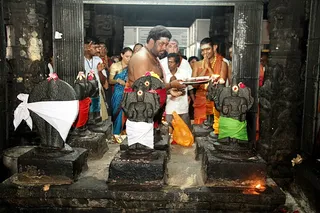http://nithyananda.org/sites/default/files/photo-gallery/IMG_8285_0.JPG