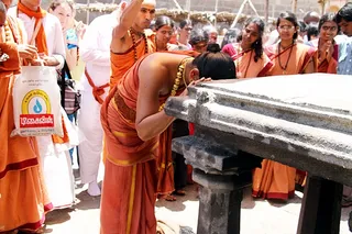 http://nithyananda.org/sites/default/files/photo-gallery/IMG_8336_0.JPG