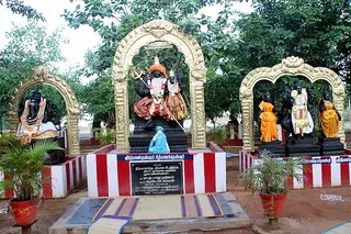 http://nithyananda.org/sites/default/files/photo-gallery/IMG_8442_2.JPG