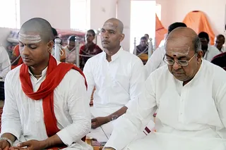 http://nithyananda.org/sites/default/files/photo-gallery/IMG_8489_2.JPG