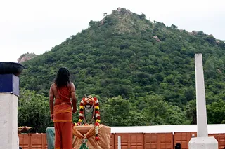 http://nithyananda.org/sites/default/files/photo-gallery/IMG_8689_0.JPG