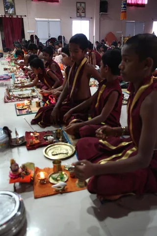 http://nithyananda.org/sites/default/files/photo-gallery/IMG_8694.JPG