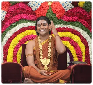 https://nithyananda.org/sites/default/files/photo-gallery/IMG_88631-7-13-4.JPG?1372691843