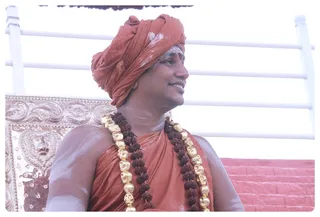 http://nithyananda.org/sites/default/files/photo-gallery/IMG_8998.JPG