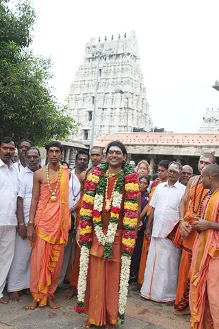 http://nithyananda.org/sites/default/files/photo-gallery/IMG_9012_0.JPG