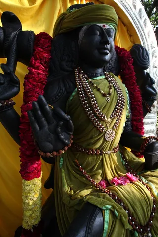 http://nithyananda.org/sites/default/files/photo-gallery/IMG_9026.JPG