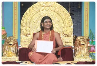 http://nithyananda.org/sites/default/files/photo-gallery/IMG_9213_0.JPG