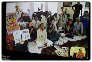 Devotees on 2way in Dial the Avatar